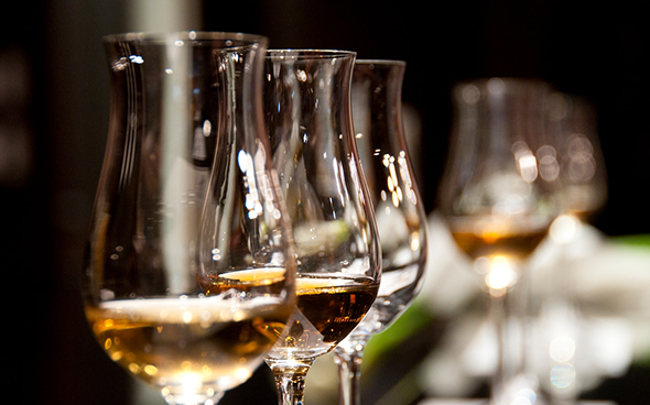 Premium beverage tasting glasses